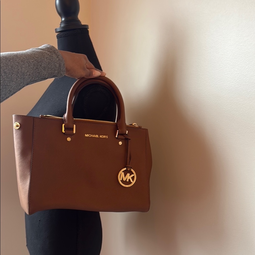 Michael Kors Brown Shoulder Bag with Textured Leather and Gold Hardware